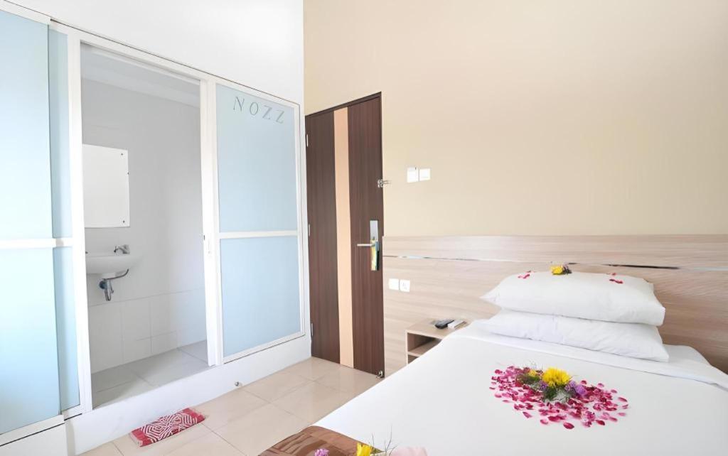 Guest House Nozz Semarang Eksteriør billede